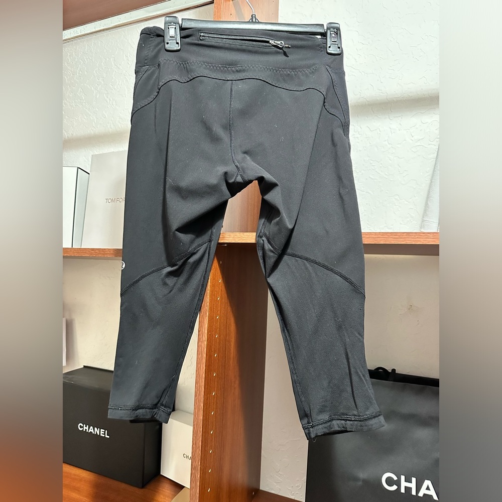 LULULEMON LEGGINGS “26” inch leg